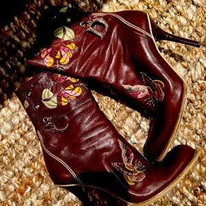 Gorgeous Christian Dior cognac leather embroidered booties.  Size 39.  4” heels.